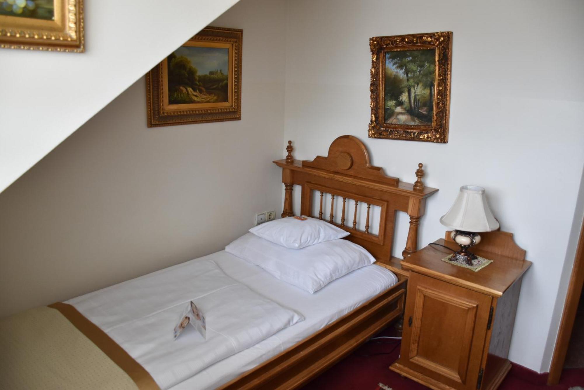Hotel Grande ツェリェ 部屋 写真