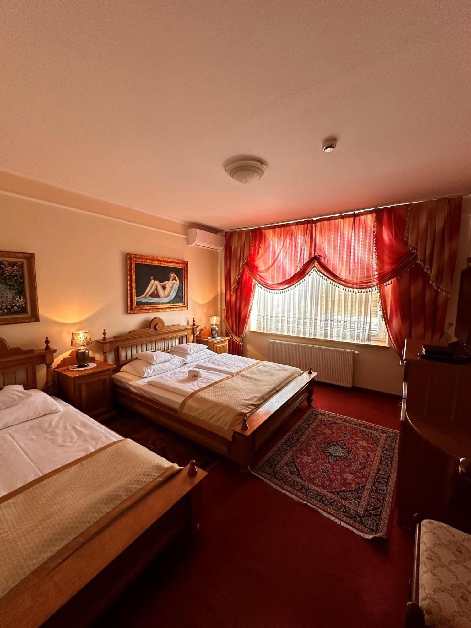 Hotel Grande ツェリェ エクステリア 写真