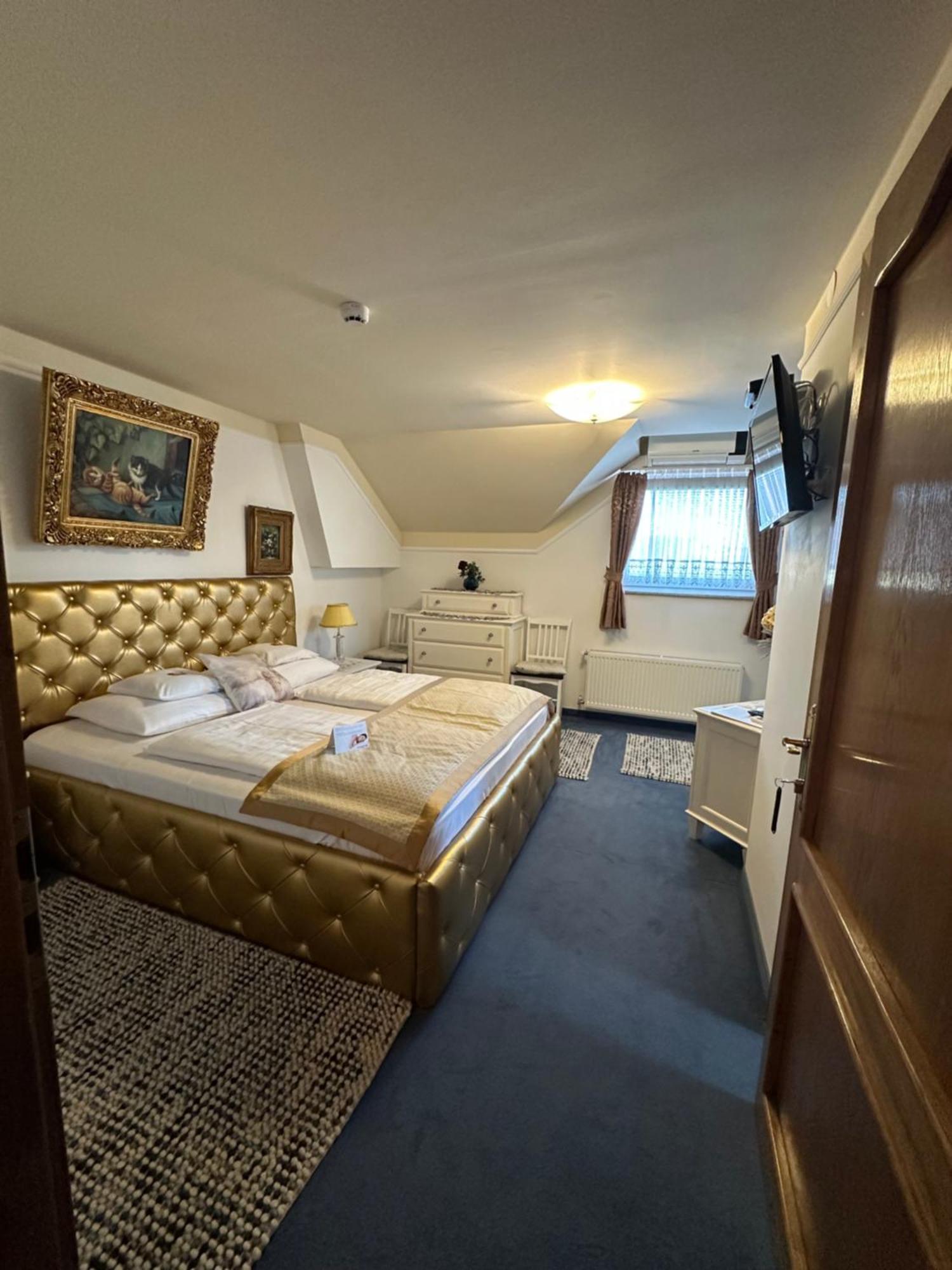 Hotel Grande ツェリェ エクステリア 写真